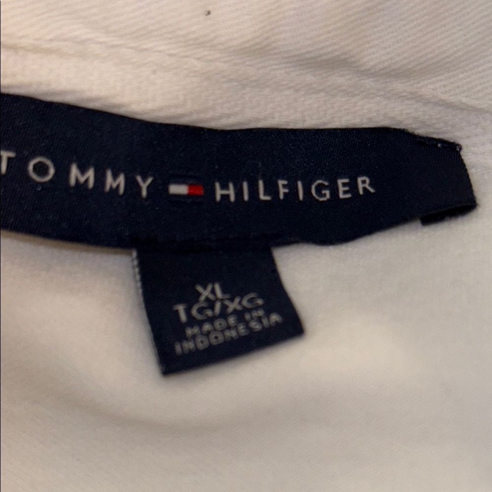 Tommy Hilfiger Women's White and Navy Paisley Long Sleeve Top - Picture 6 of 6